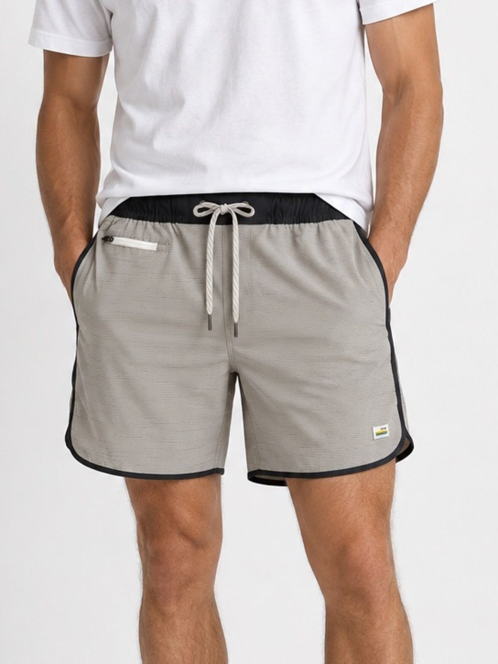 Vuori Banks Shorts Platinum Stripe Men's Medium 7.5" Inseam Performance Athletic